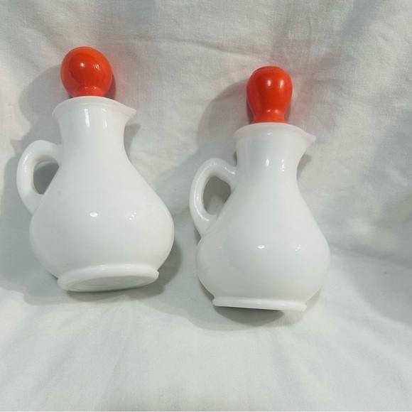 2 Vintage 1969 Avon Strawberry & Cream Milk Glass Cruets with Lids Collectible - Picture 2 of 5